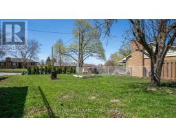 286 BURLINGTON CRESCENT - 40