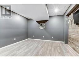 72 OPTIMIST DRIVE - 32