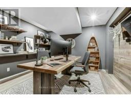 72 OPTIMIST DRIVE - 33