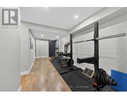 2605 EVANS BOULEVARD - 32