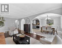 58 BEECHMOUNT CRESCENT - 11