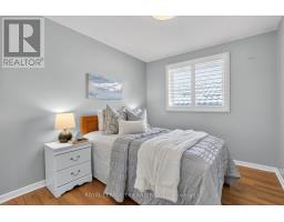 58 BEECHMOUNT CRESCENT - 18