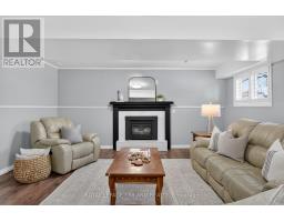 58 BEECHMOUNT CRESCENT - 26