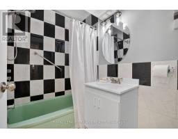 58 BEECHMOUNT CRESCENT - 30