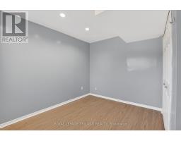 58 BEECHMOUNT CRESCENT - 33