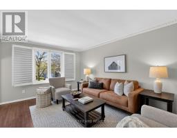 58 BEECHMOUNT CRESCENT - 8