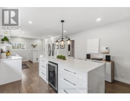 6 WINDSOR CRESCENT - 13