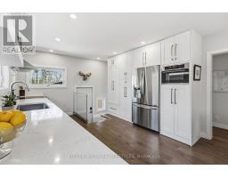 6 WINDSOR CRESCENT - 15