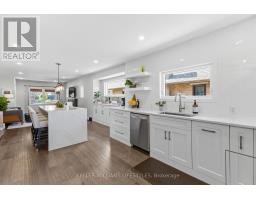 6 WINDSOR CRESCENT - 18