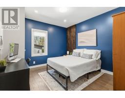 6 WINDSOR CRESCENT - 19