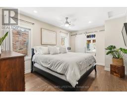 6 WINDSOR CRESCENT - 22