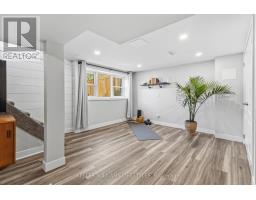 6 WINDSOR CRESCENT - 25