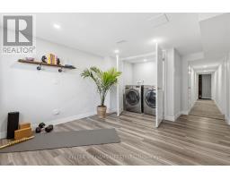 6 WINDSOR CRESCENT - 26