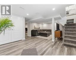 6 WINDSOR CRESCENT - 27