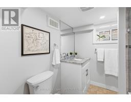 6 WINDSOR CRESCENT - 31