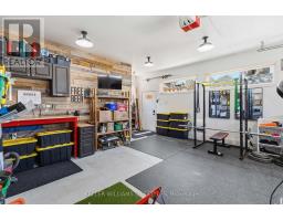 6 WINDSOR CRESCENT - 34