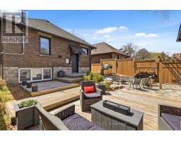 6 WINDSOR CRESCENT - 36