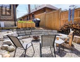 6 WINDSOR CRESCENT - 41