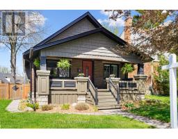 6 WINDSOR CRESCENT - 48