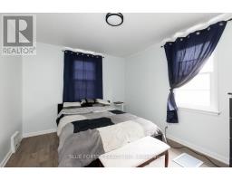 1877 ROYAL CRESCENT - 12