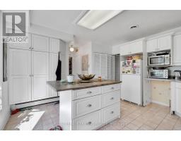 586 MIDDLEWOODS DRIVE - 16