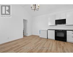 37008 THIRD LINE - 34