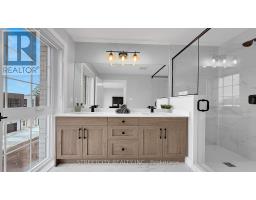 15 - 2500 MAIN STREET - 16