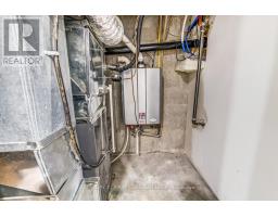 9 MCLACHLIN PLACE - 36