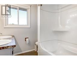 9 MCLACHLIN PLACE - 5