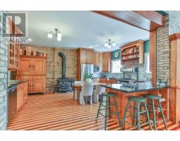 806 WATERLOO STREET - 14