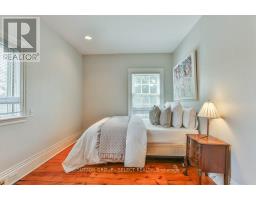 806 WATERLOO STREET - 32