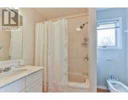 806 WATERLOO STREET - 37