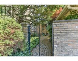 806 WATERLOO STREET - 38