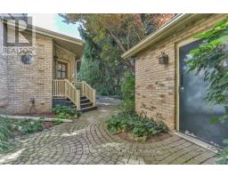 806 WATERLOO STREET - 40