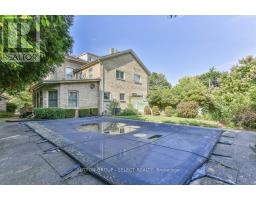 806 WATERLOO STREET - 44