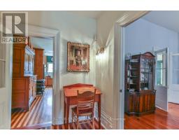 806 WATERLOO STREET - 6