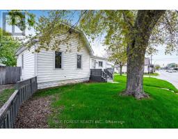 30 PARK AVENUE E - 6