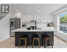 989 MAPLERIDGE STREET - 13