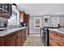 281 TWEEDSMUIR AVENUE - 12