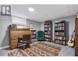 281 TWEEDSMUIR AVENUE - 22