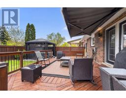 281 TWEEDSMUIR AVENUE - 33