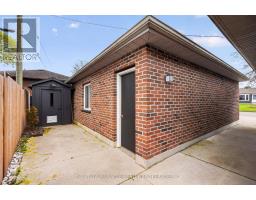 281 TWEEDSMUIR AVENUE - 43