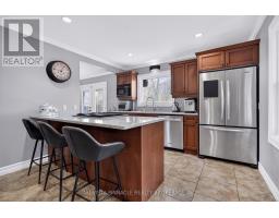 281 TWEEDSMUIR AVENUE - 9