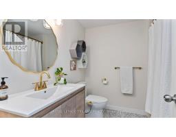 60 ASHBERRY PLACE - 24