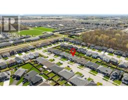 60 ASHBERRY PLACE - 35