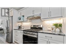 60 ASHBERRY PLACE - 8