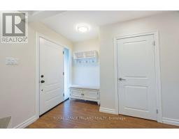 667 GLENGYLE CRESCENT - 3