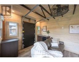 761 HICKORYSTICK KEY - 44