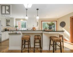 526 TALBOT ROAD - 29