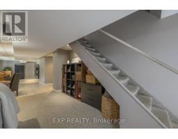 526 TALBOT ROAD - 43